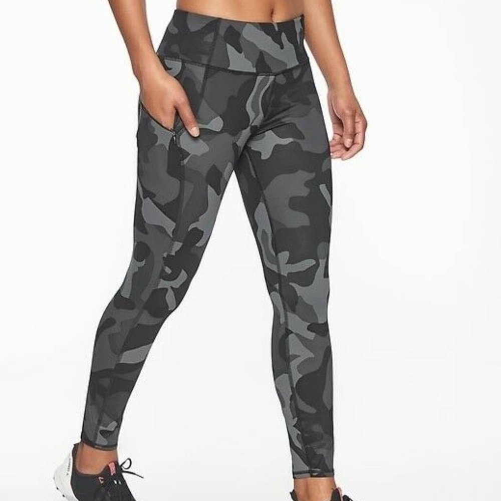 NWOT Athleta Black Camo Contender Leggings